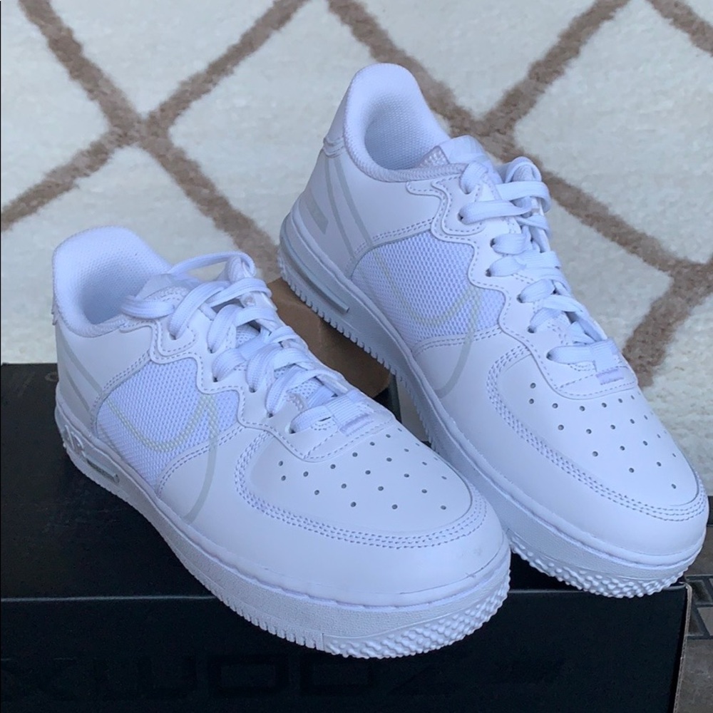 NIKE AIR FORCE 1 REACT SU - Picture 2 of 16